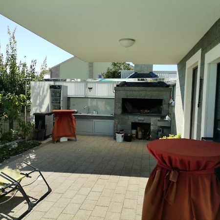 Apartment Ruza - Pool Доньї-Сегет Екстер'єр фото