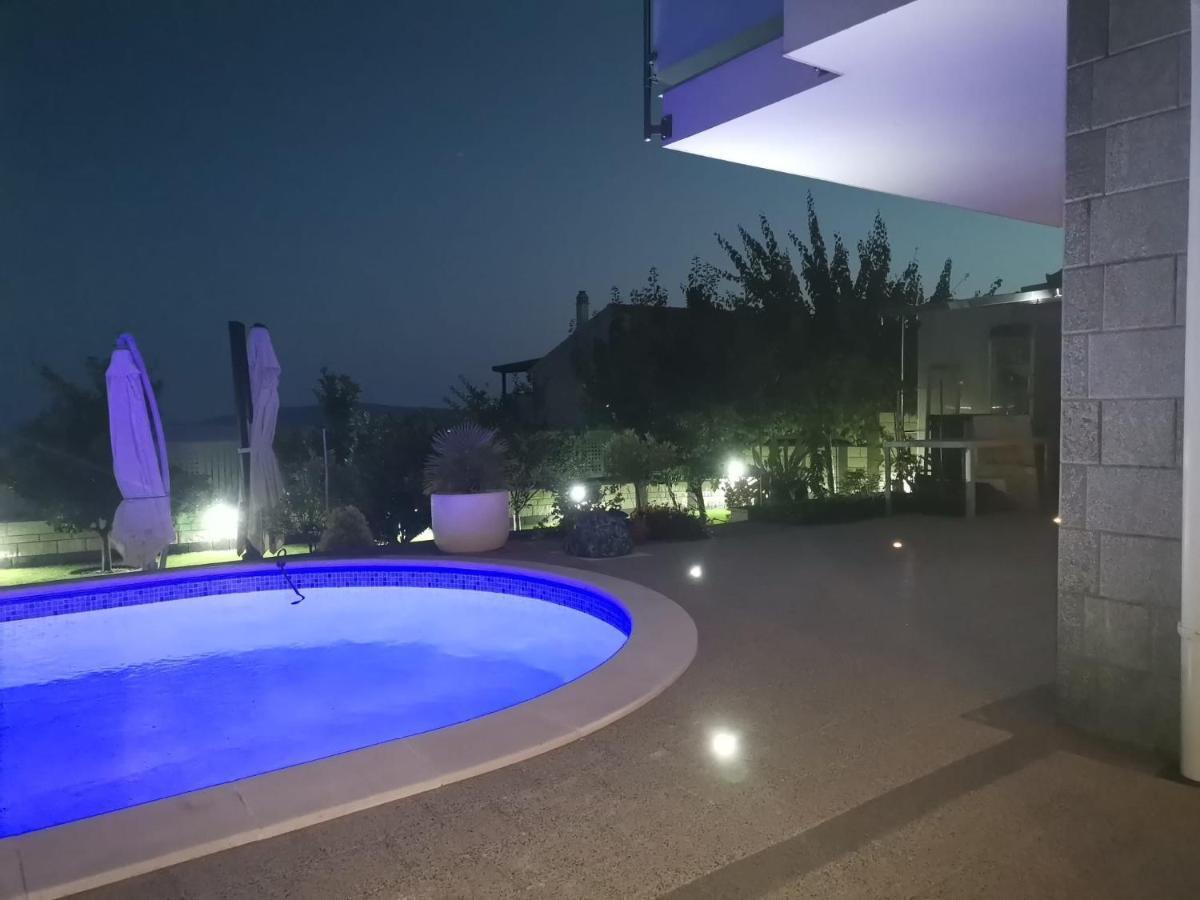 Apartment Ruza - Pool Доньї-Сегет Екстер'єр фото