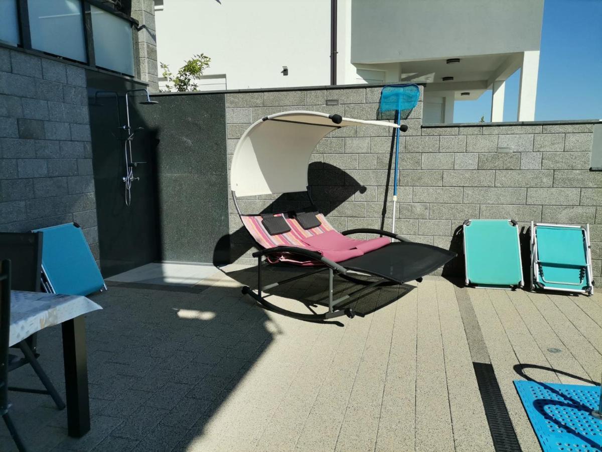 Apartment Ruza - Pool Доньї-Сегет Екстер'єр фото