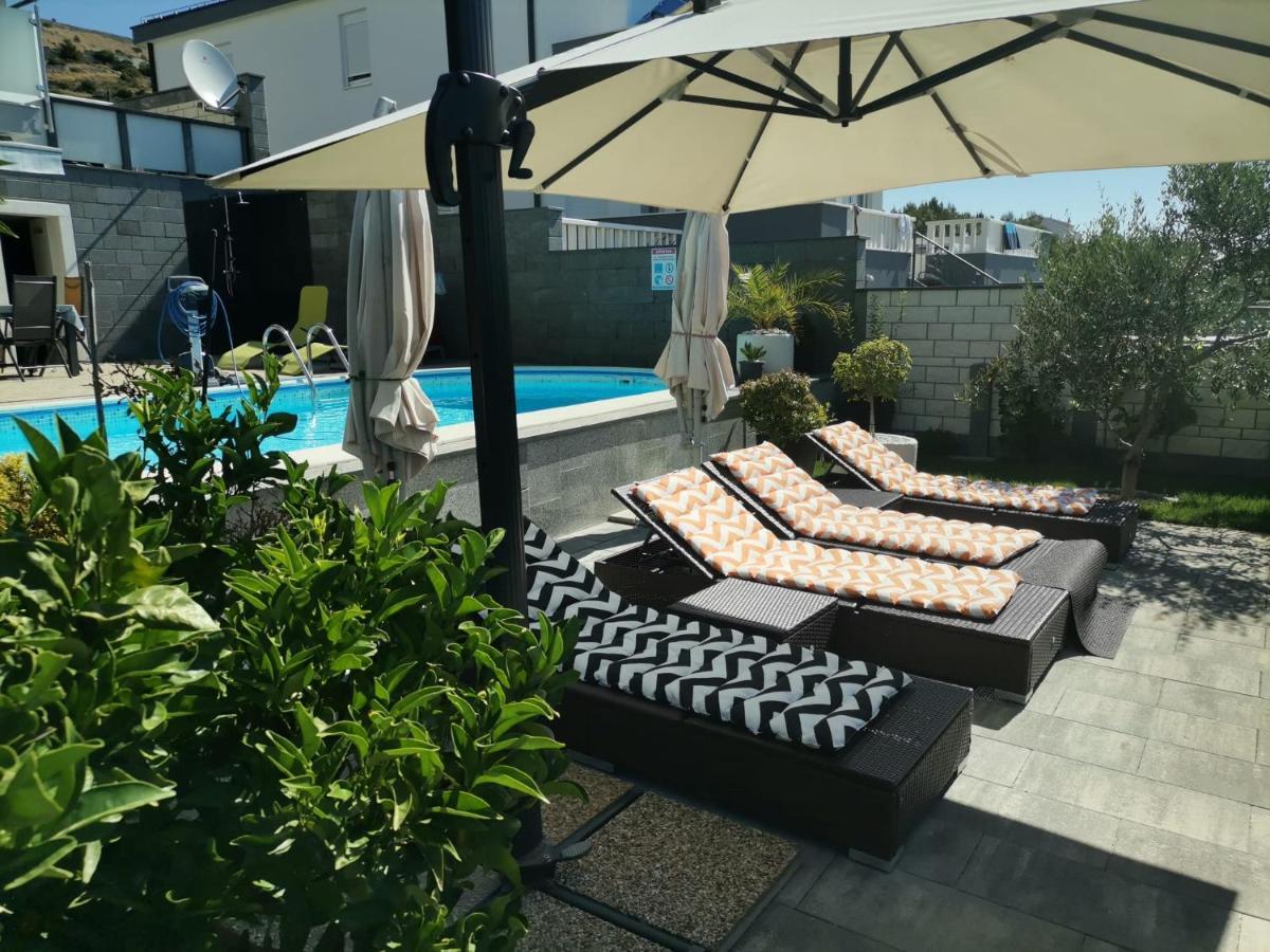 Apartment Ruza - Pool Доньї-Сегет Екстер'єр фото