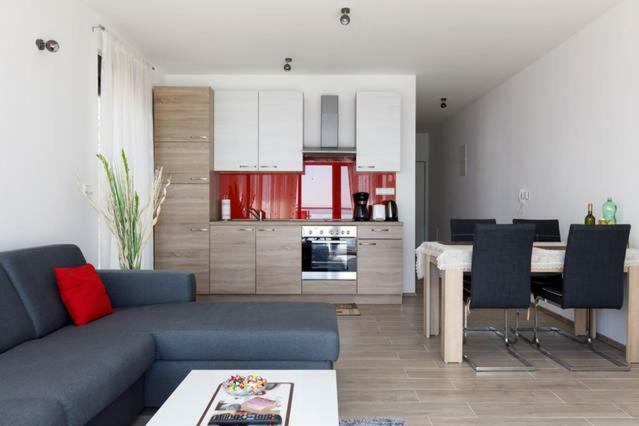 Apartment Ruza - Pool Доньї-Сегет Екстер'єр фото
