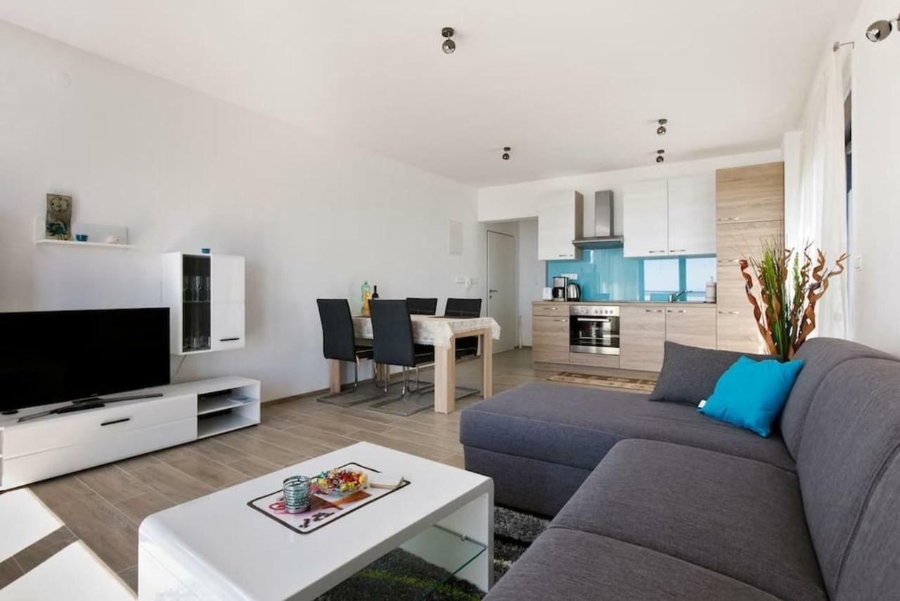 Apartment Ruza - Pool Доньї-Сегет Екстер'єр фото